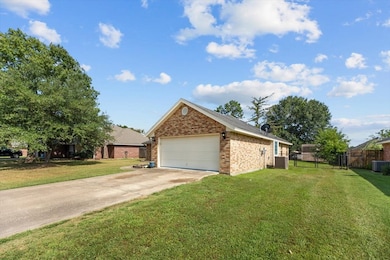 201 Sandalwood St, Lufkin, TX 75904 - photo 3