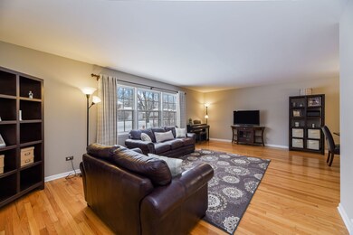 125 Sylvia Ln, Naperville, IL 60540 - photo 7