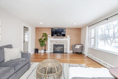 130 Chapman St, Dracut, MA 01826 - photo 3