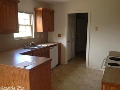 401 Lindy Ln, Benton, AR 72015 - photo 5