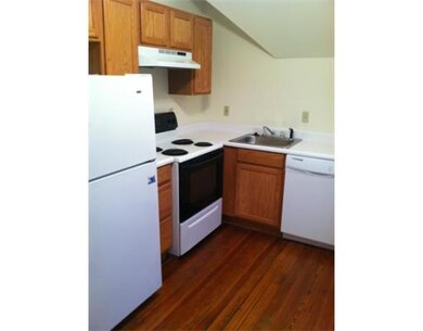 5 Kerwin St unit 3, Dorchester Center, MA 02124 - photo 2