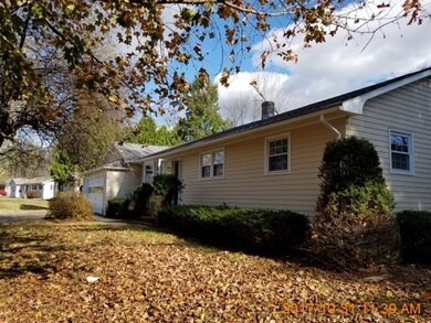 40 Plantation Cir, Greenfield, MA 01301 - photo 2