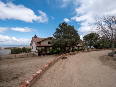 Juniper Hills Rd Half circle driveway to
