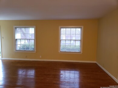 1026 E Humphreys St, Seguin, TX 78155 - photo 3