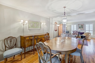 Dining can be expanded as much or little as desired