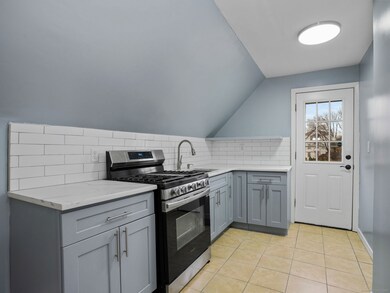 90 Amsterdam Ave unit 2, Bridgeport, CT 06606 - photo 5