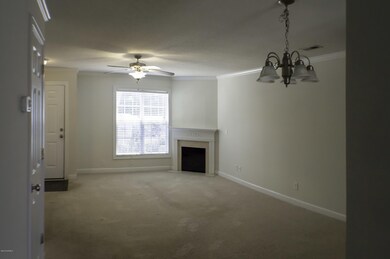 005_Front Room_02