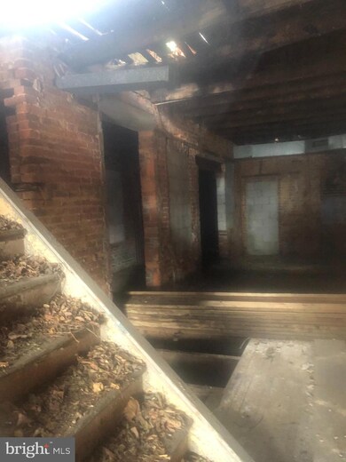 1910 W Pratt St, Baltimore, MD 21223 - photo 7