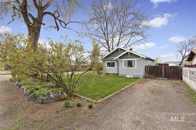 923 S Chestnut St, Nampa, ID 83686 - photo 3