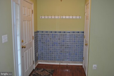 208 Cannon Ct, Strasburg, VA 22657 - photo 5