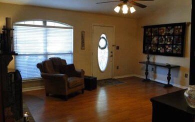 846 NW Palm Dr, Lake City, FL 32055 - photo 4