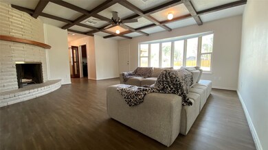 16903 Ravine Cir, Friendswood, TX 77546 - photo 3