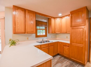 215 W State St, Coldwater, MI 49036 - photo 7