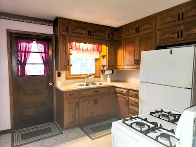 520 Oil St, Saint Marys, OH 45885 - photo 6