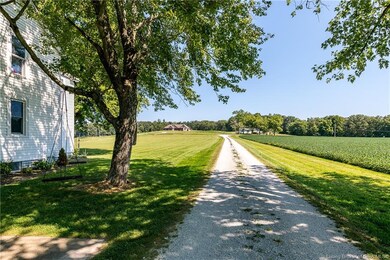 5720 Saint Johns Rd, Floyds Knobs, IN 47119 - photo 4