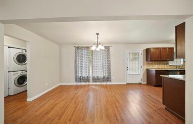 7011 Eastwood St, Houston, TX 77021 - photo 7