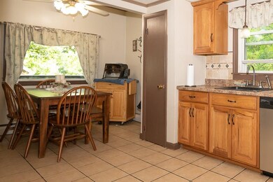 1001 Stafford St, Rochdale, MA 01542 - photo 7
