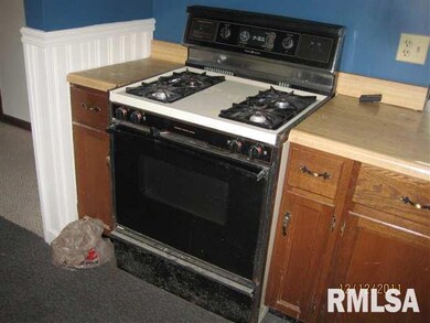 520 4th St, Lincoln, IL 62656 - photo 6