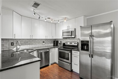 West Ferry Place Apartments unit 21A, Buffalo, NY 14222 - photo 7