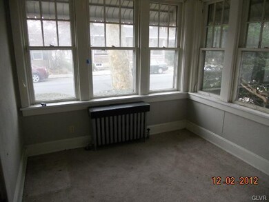 Sun room Unit 1