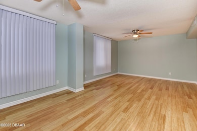 4-Living Room Area
