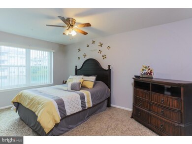 1301 Waters Edge Dr unit 1301, Newark, DE 19702 - photo 2