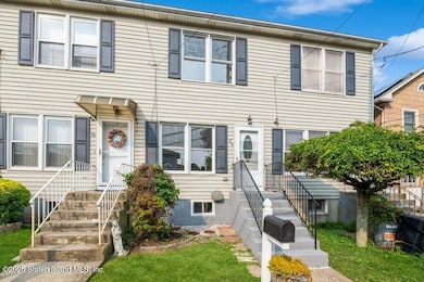 01_26KeeleySt_2001_Small