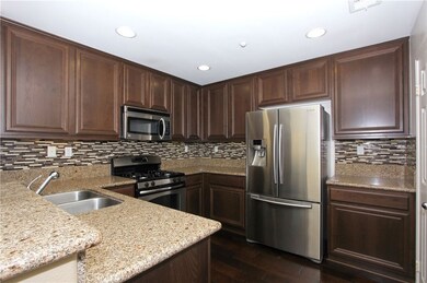 44916 Honey Locust Dr unit 106, Temecula, CA 92592 - photo 5