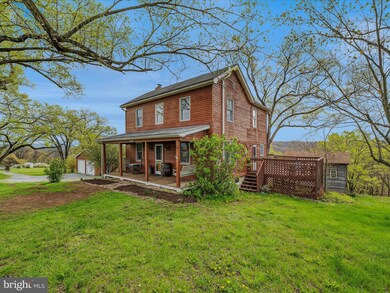 4232 Fairview Dr, Berkeley Springs, WV 25411 - photo 3