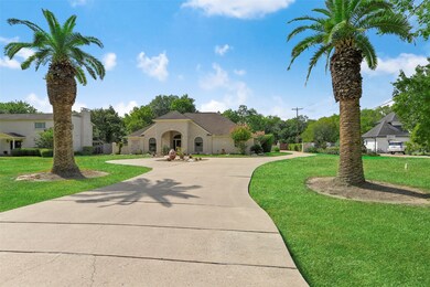 602 Oak Dr, Friendswood, TX 77546 - photo 2