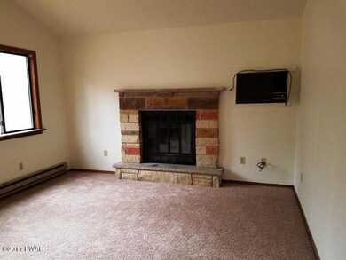 1110 Red Hawk Dr, Lake Ariel, PA 18436 - photo 4