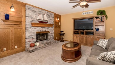 Living Room (3)