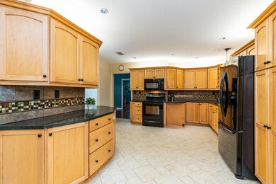 987 Grove Park Blvd, Jacksonville, FL 32216 - photo 4