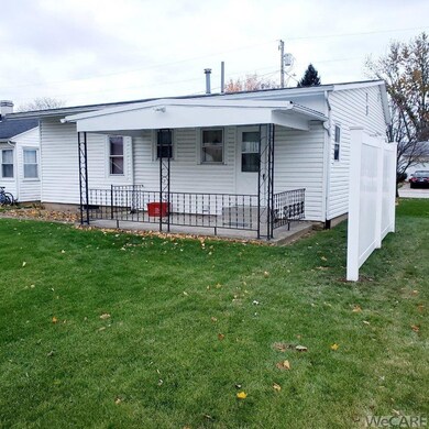 310 Jackson St, Wapakoneta, OH 45895 - photo 2