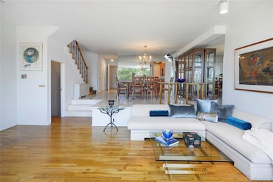 4425 Douglas Ave unit TH3, Bronx, NY 10471 - photo 5