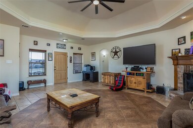 108 Cooperstown Dr, Springtown, TX 76082 - photo 4