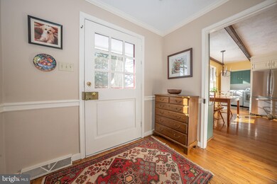 653 Clovelly Ln, Devon, PA 19333 - photo 2