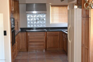 5663 E 14th Ave, Apache Junction, AZ 85119 - photo 2