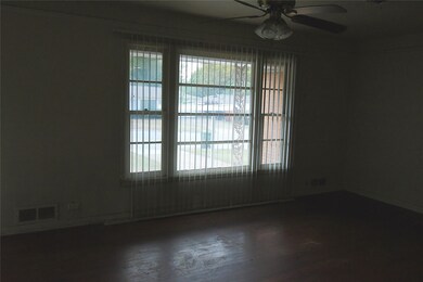 221 Bedford Ct E, Bedford, TX 76022 - photo 7