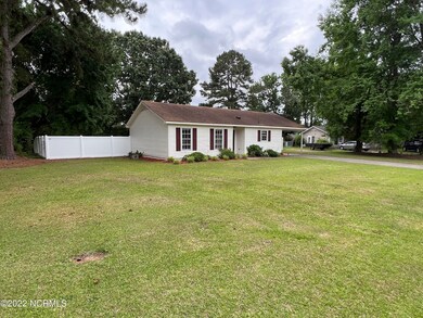 438 Milton Dr, Winterville, NC 28590 - photo 3