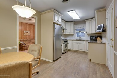 168 Castleton Dr, Toms River, NJ 08757 - photo 7