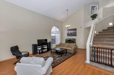 004-27-Living Room-1500x994-72dpi