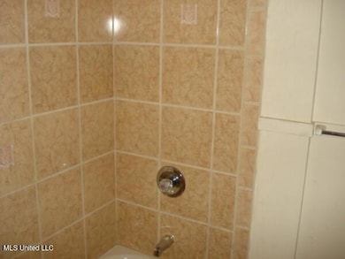 5301 Ridgewood Rd, Jackson, MS 39211 - photo 6