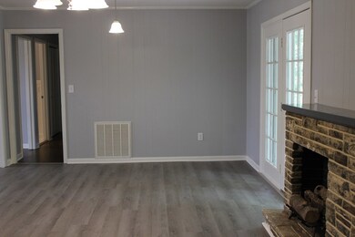 302 Irwin St, Tifton, GA 31794 - photo 4