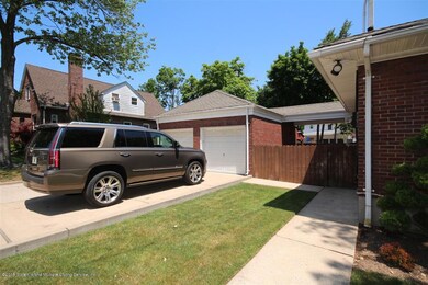 243 Edison St, Staten Island, NY 10306 - photo 3