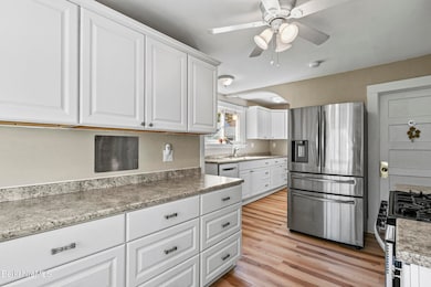 208 Jason St, Pittsfield, MA 01201 - photo 6