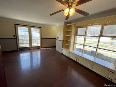 38330 Newcastle St, Clinton Township, MI 48036 - photo 5