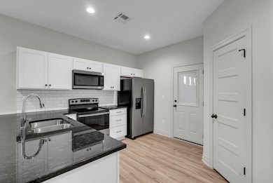 1718 E Village Estates Dr, Park City, KS 67219 - photo 5