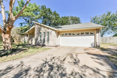 8046 Split Pine Dr, Houston, TX 77040 - photo 3