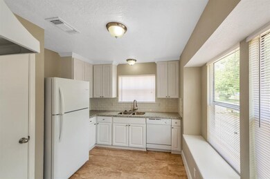 11012 Tridens Ct, Houston, TX 77086 - photo 2